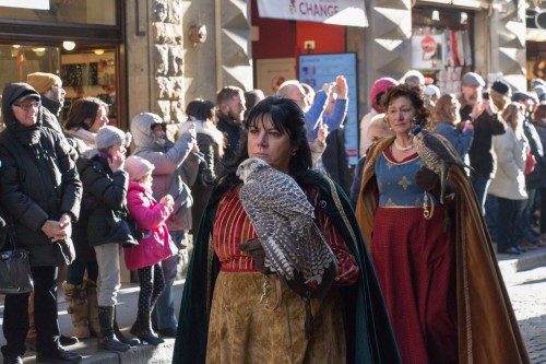 Epifanía y fiesta de la Befana en Urbania, Italia 